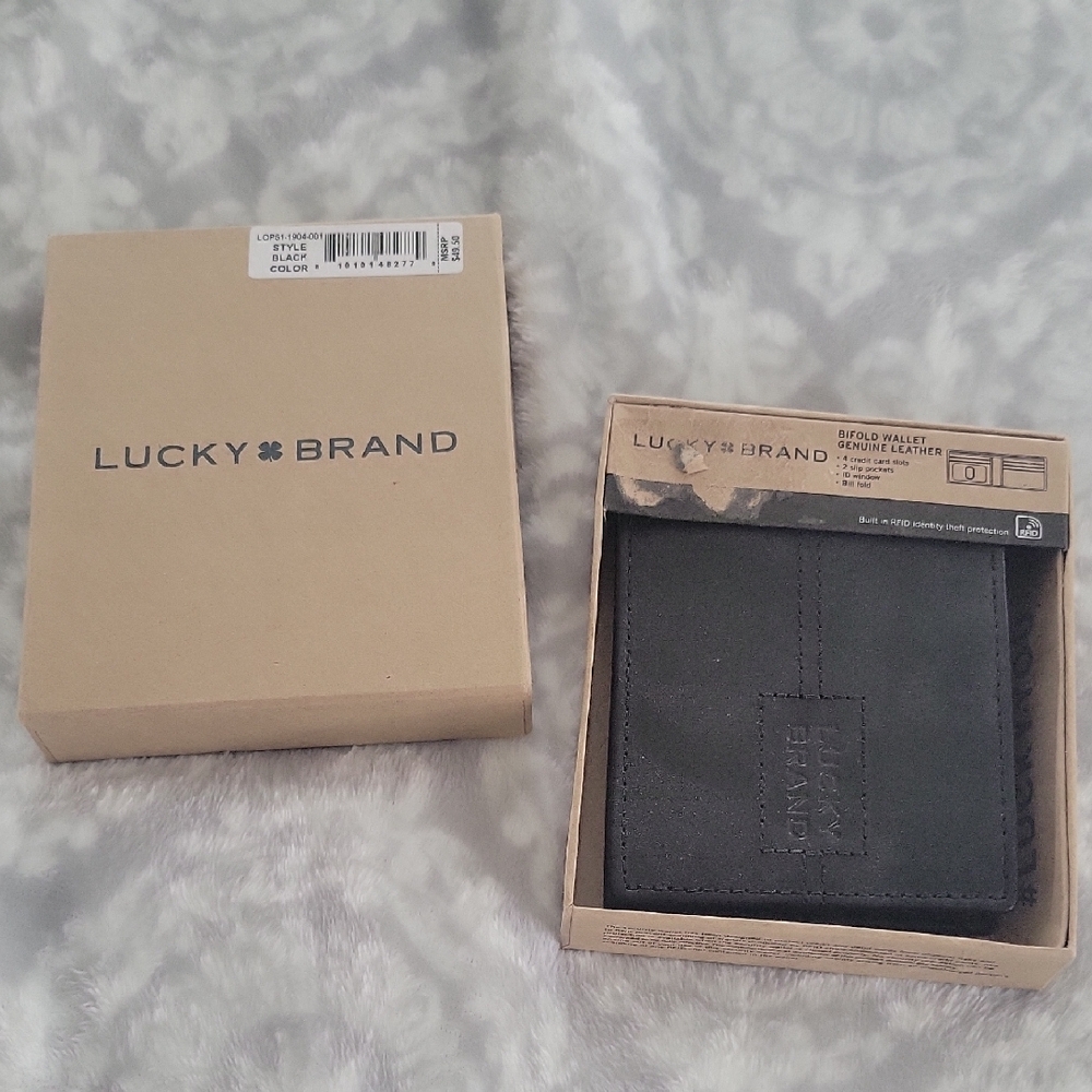 Lucky Brand Black Key and Card Holder